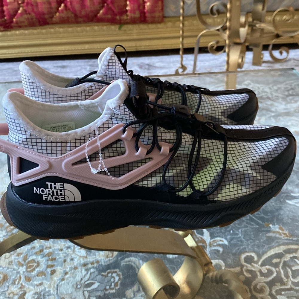 The North Face Women’s Oxeye Tech TNF White/TNF Black shoes - Picture 9 of 17